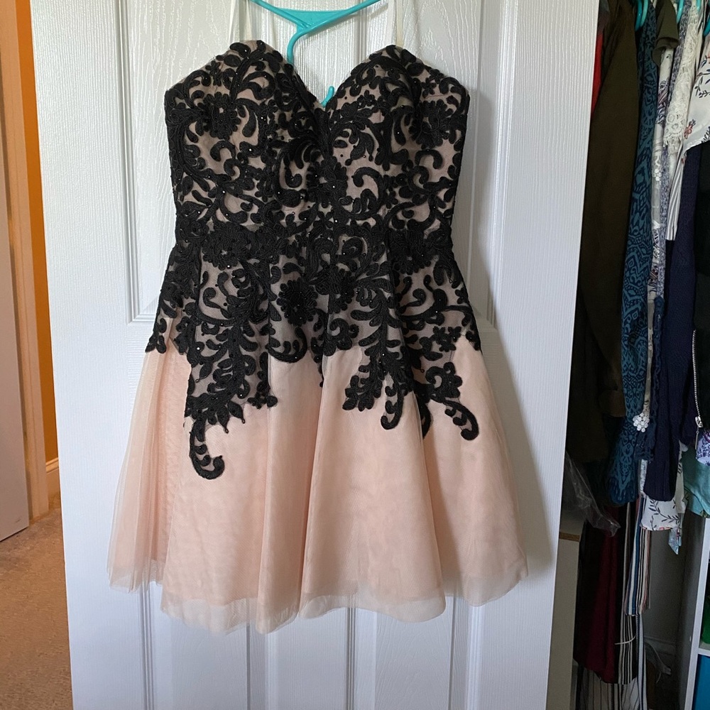 Bee Darlin strapless dress